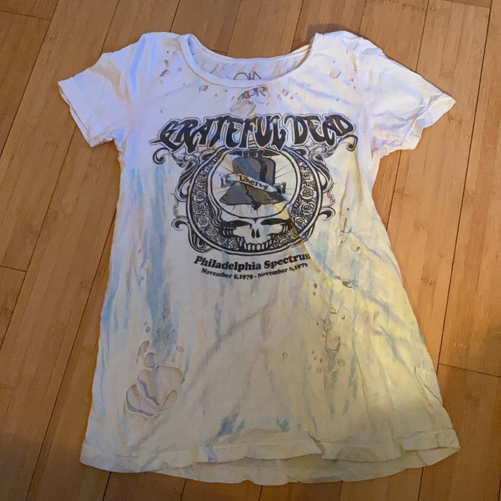 Chaser brand Grateful Dead concert tee